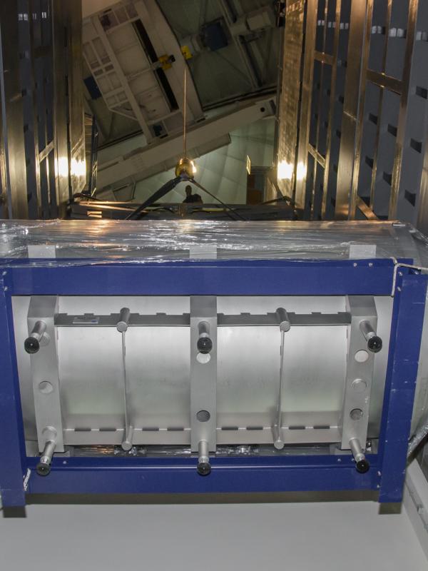 Installing the CARMENES tank